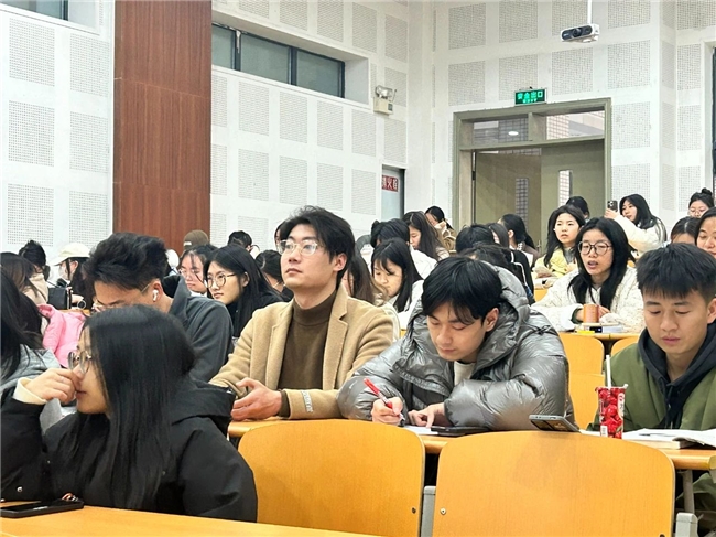 京东(重庆)数字经济产业园联动四川外国语大学特色培训赋能青春梦想(图4)