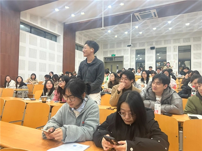 京东(重庆)数字经济产业园联动四川外国语大学特色培训赋能青春梦想(图5)