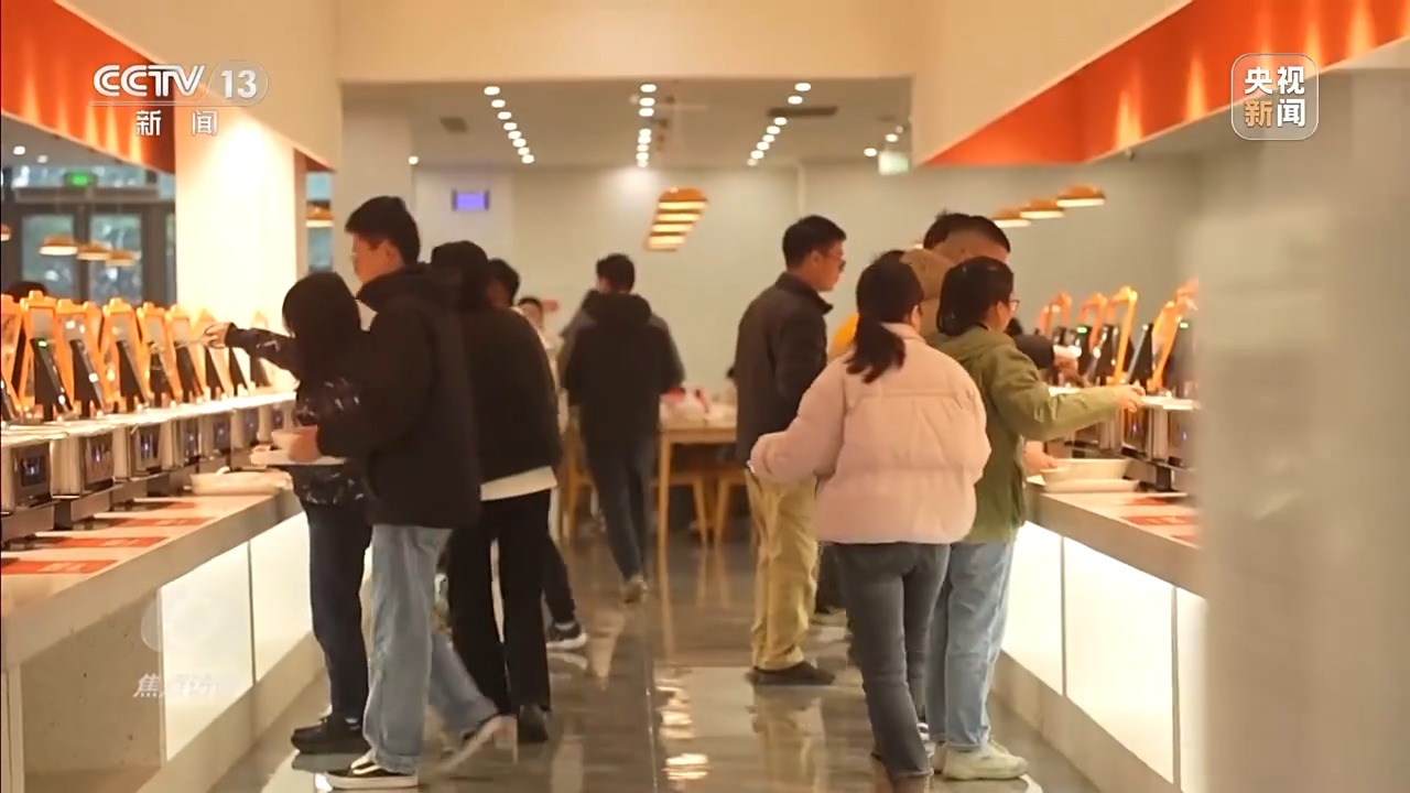 焦点访谈丨从专属食堂到全民餐厅多元助餐模式破解舌尖养老难题(图13)
