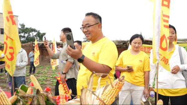 聚力种业新赛道打造数字营销生力军——联创种业粒粒金事业部举办2025年冠军主播培训(图12)