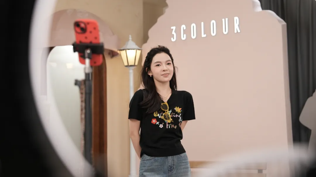 杭州老板锚定抖音一年卖货80亿(图7)