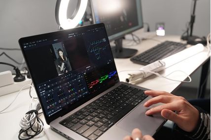 600台索尼ZV-E10M2助力无忧传媒线下个播基地再升级(图8)