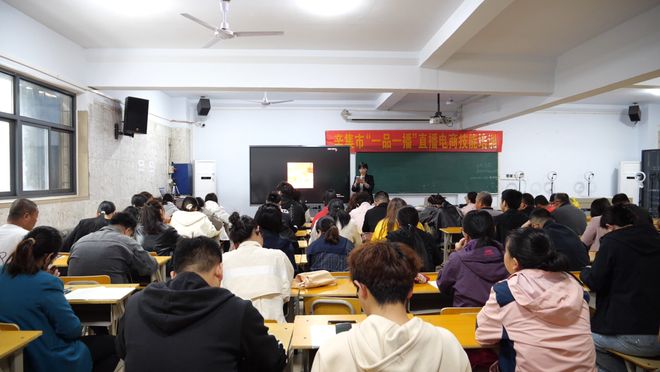 直播赋能助农兴产！辛集本土好物借势“出圈”(图3)